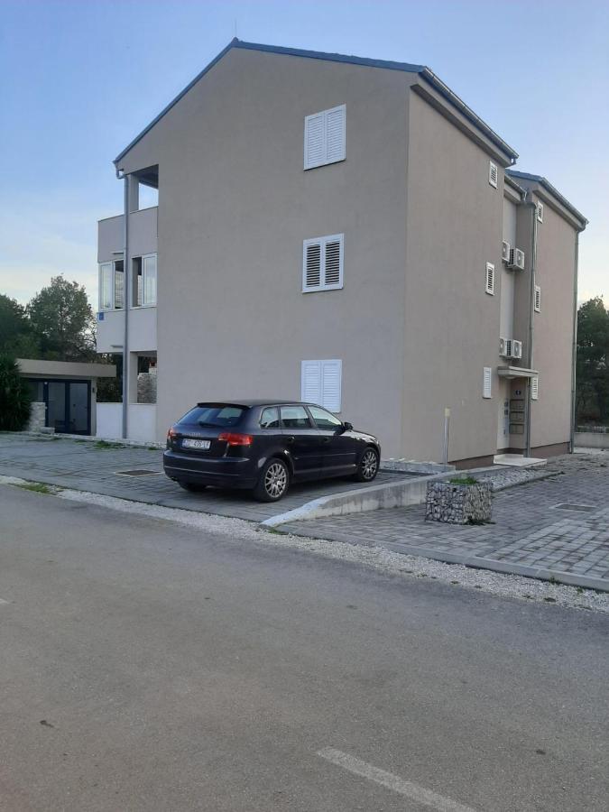 Apartman Marija ビオグラード・ナ・モル エクステリア 写真