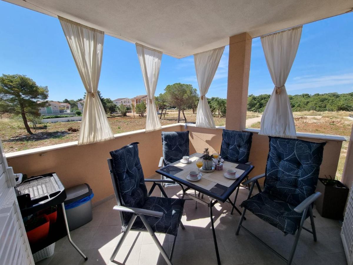 Apartman Marija ビオグラード・ナ・モル エクステリア 写真