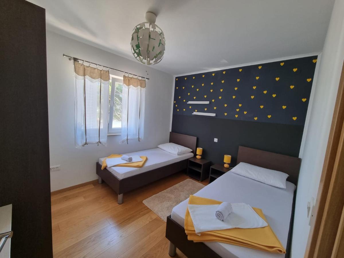 Apartman Marija ビオグラード・ナ・モル エクステリア 写真